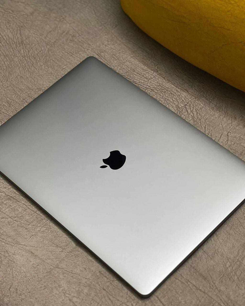 MacBook Pro i9 16 pouces Touch Bar 2019 Ram 16Go disque dur SSD 512Go – Image 2